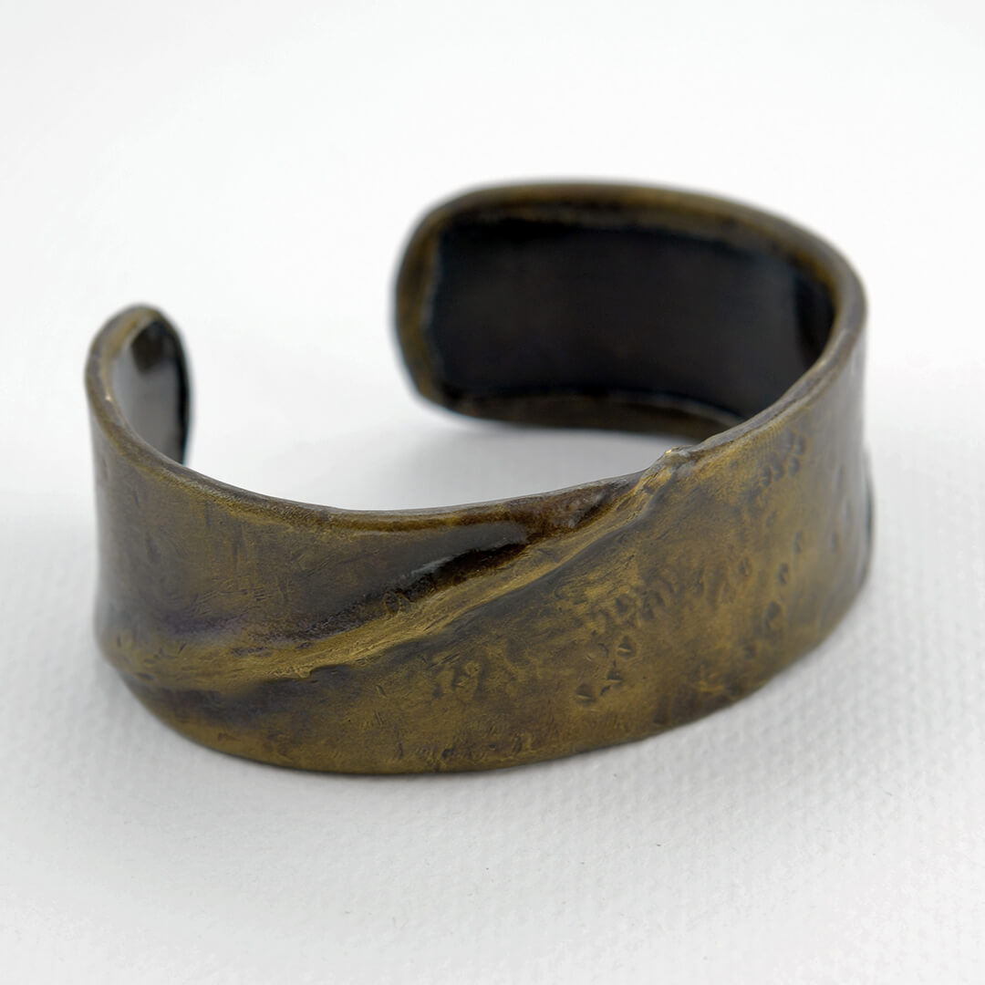 MCB007_centurion_brazalete_recuerdo_batalla_personal_las_ganadas_perdidas_cicatrices_no_se_olvidan_brazalete_manufacturado_en_laton_acabado_en_patina_antigua_artesanal2